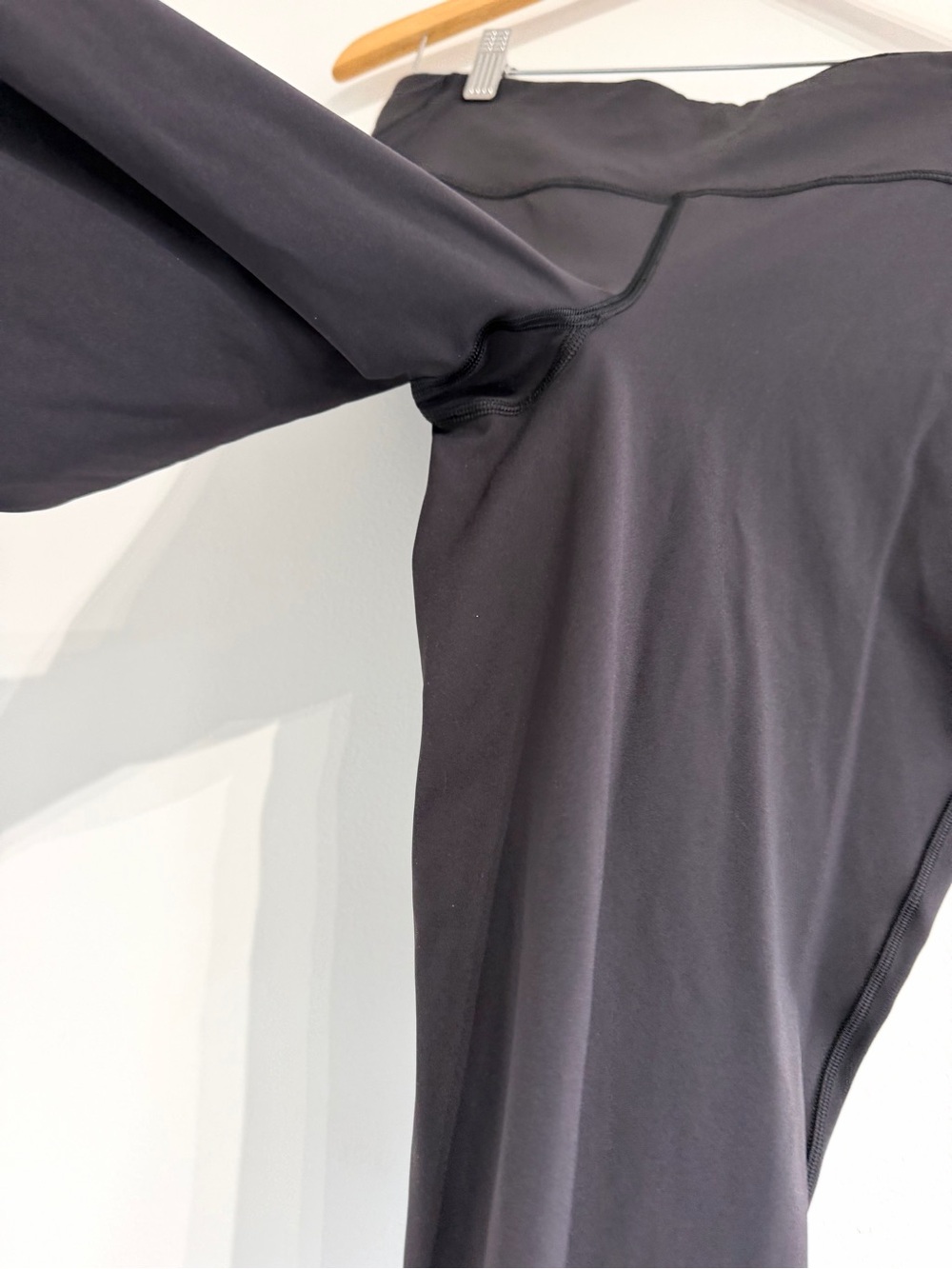 Lululemon Base Pace High-Rise Tight 28" Brushed Black running workout - Picture 10 of 12